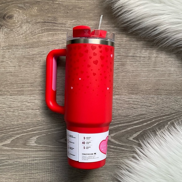 💞STANLEY 30oz Valentine’s Day Tumbler Ruby Hearts Limited Edition - Picture 3 of 6